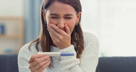 بعد كم يوم يظهر الحمل في الاختبار المنزلي